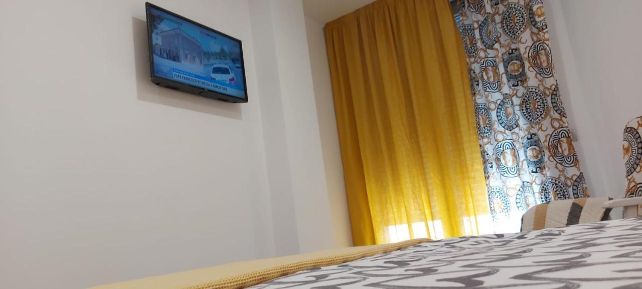 Stone House Rooms ปอร์ริญโญ ภายนอก รูปภาพ